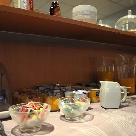 Design Le Havre Nord Hotell 2*