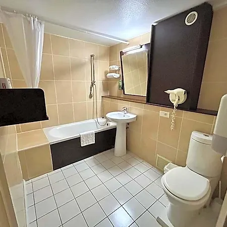 Hotel Design Le Havre Nord 2*